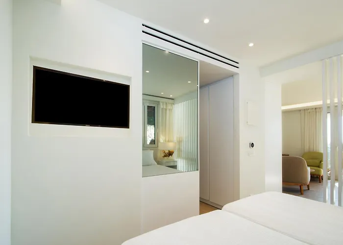 Glow By Corfuescapes Γλυφάδα